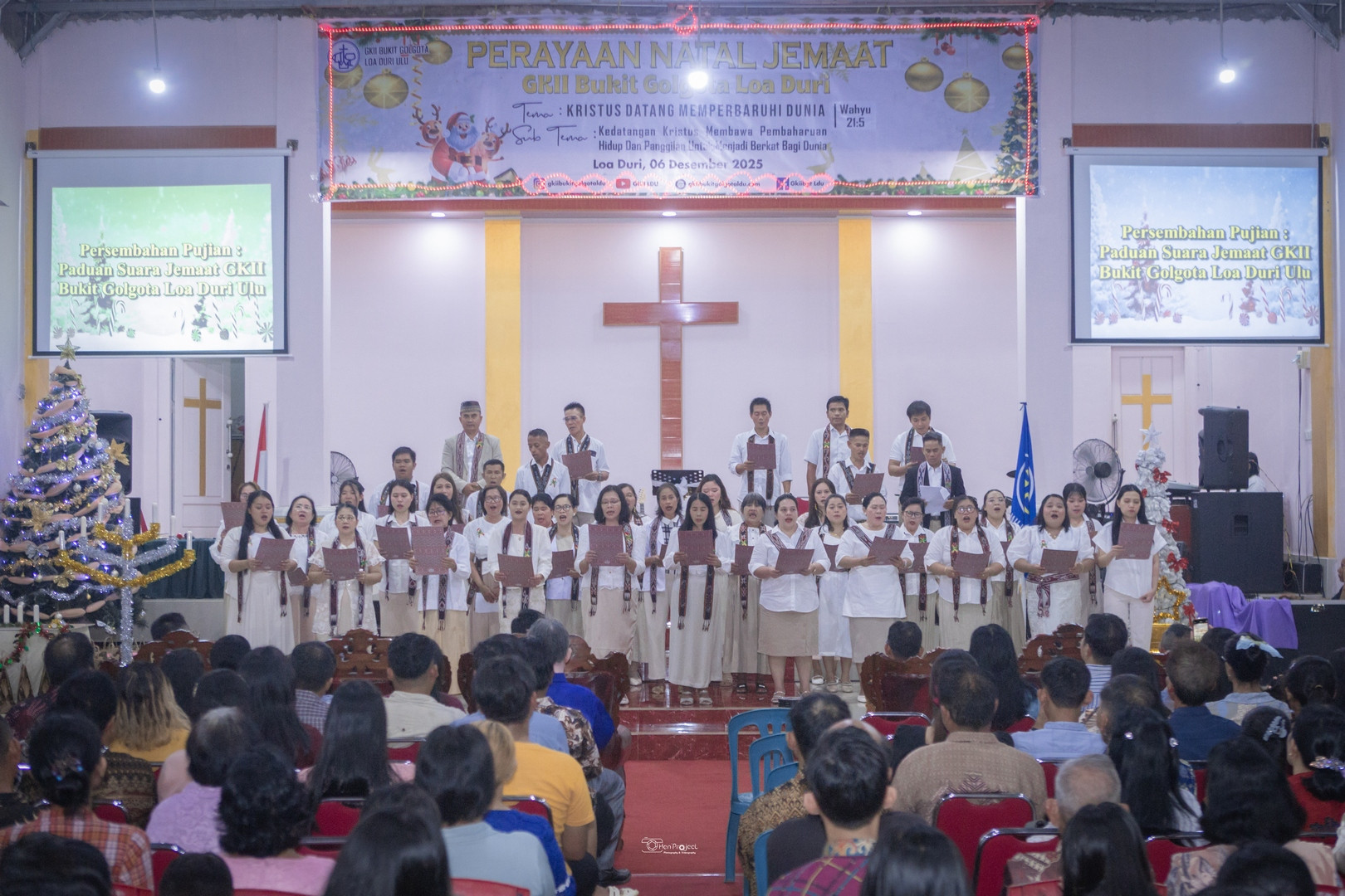 FOTO NATAL JEMAAT GKII BUKIT GOLGOTA